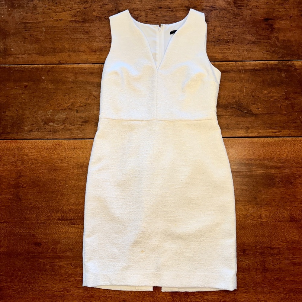 💍 🎓 Ann Taylor White Textured Sheath Dress size 8P
